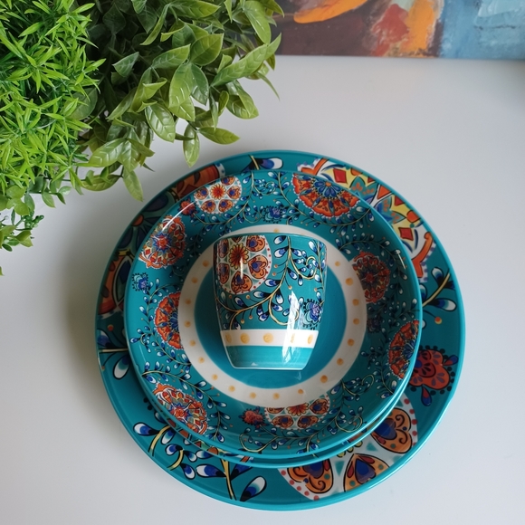 Ceramic Dinnerware 4 Piece Set - Picture 8 of 10